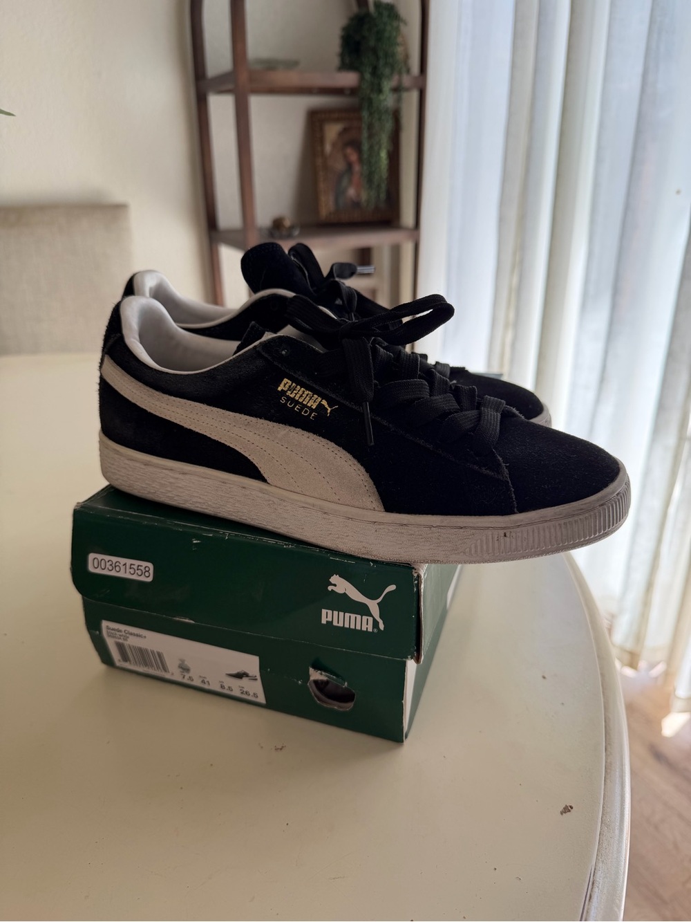 Puma Suede Men's Black and White Low-Top Sneakers